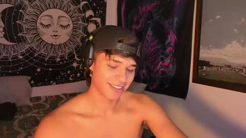 Snapshot of victorino_jhonson chatting on 12-12-24, 04:15 Victorino Jhonson online show from 12-12-24, 04:15