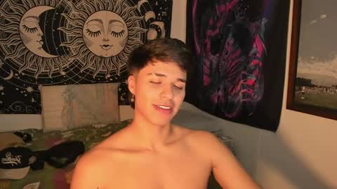 Snapshot of victorino_jhonson chatting on 12-29-24, 12:30 Victorino Jhonson online show from 12-29-24, 12:30