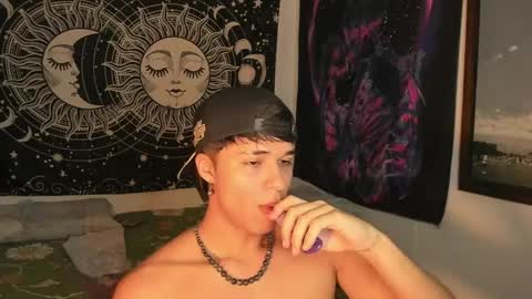 Snapshot of victorino_jhonson chatting on 01-10-25, 03:07 Victorino Jhonson online show from 01-10-25, 03:07