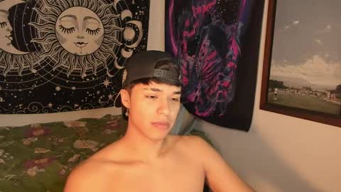 Snapshot of victorino_jhonson chatting on 01-13-25, 01:39 Victorino Jhonson online show from 01-13-25, 01:39