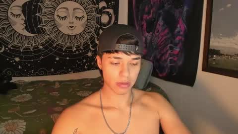 Snapshot of victorino_jhonson chatting on 01-15-25, 02:13 Victorino Jhonson online show from 01-15-25, 02:13