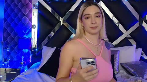 victtoria lee online show from 05-15-26, 11:01