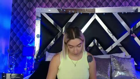 victtoria lee online show from 05-19-26, 08:59