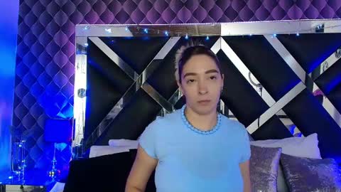 victtoria lee online show from 06-04-26, 07:42