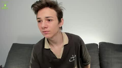 Snapshot of viego_pattel chatting on 10-18-25, 04:30 Viego Pattel online show from 10-18-25, 04:30