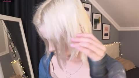Snapshot of vienna_gones chatting on 03-28-26, 12:16 Eva online show from 03-28-26, 12:16