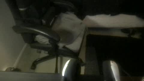 Snapshot of viewsofpleasures chatting on 03-16-26, 01:22 Viewsofpleasures online show from 03-16-26, 01:22