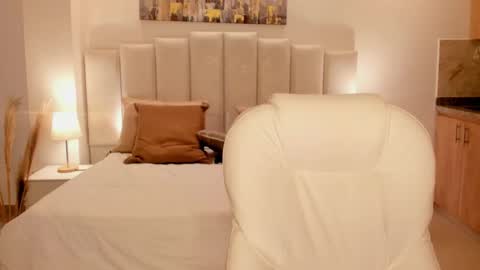 viictoria_joness online show from 02-09-26, 06:01