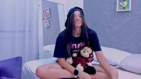 viictoriiasaenz online show from 01-19-26, 05:11