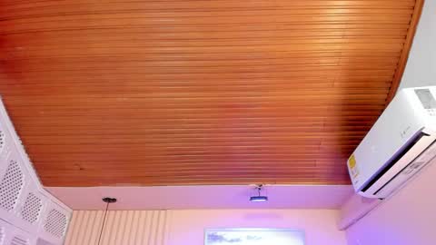 Viiolett online show from 10-04-25, 12:03