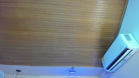 Viiolett online show from 10-12-25, 08:41