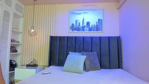 Viiolett online show from 11-18-25, 08:46