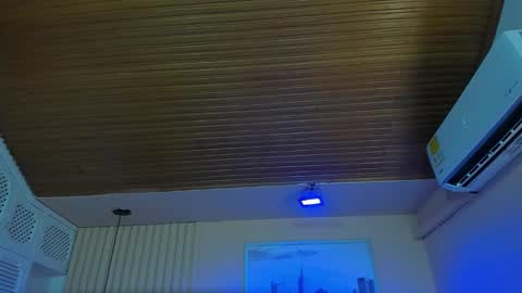 Viiolett online show from 11-26-25, 07:48