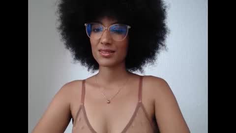 viiolettaaa online show from 04-20-26, 07:59