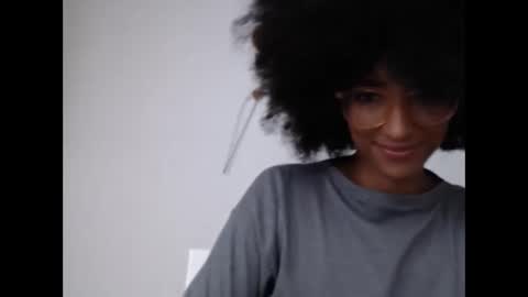 viiolettaaa online show from 04-28-26, 08:47