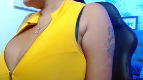 Snapshot of viiolleta chatting on 10-16-25, 12:28 viioleta online show from 10-16-25, 12:28