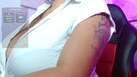 Snapshot of viiolleta chatting on 10-30-25, 12:39 viioleta online show from 10-30-25, 12:39