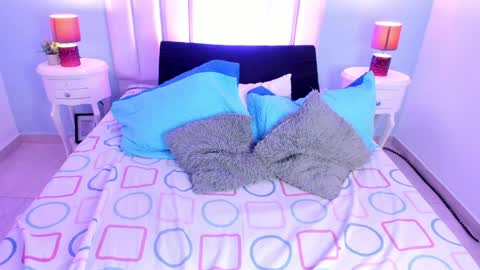 Violet online show from 04-01-26, 12:50