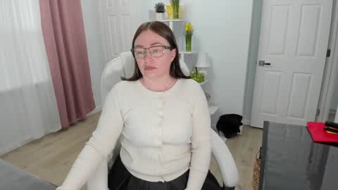 Ukrainian-woman online show from 02-04-25, 01:06