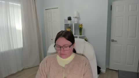 Ukrainian-woman online show from 03-12-25, 02:56