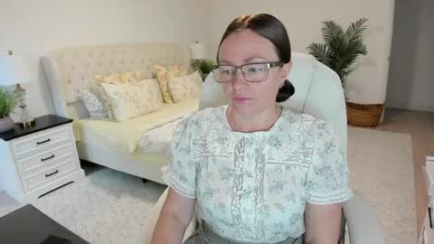 Ukrainian-woman online show from 05-12-26, 11:40