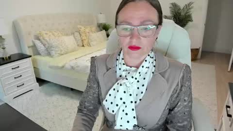 Ukrainian-woman online show from 06-03-26, 11:02