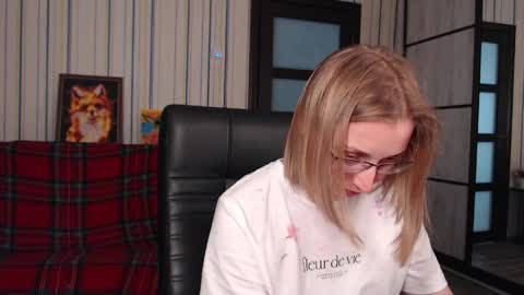 Vika online show from 04-15-26, 07:26