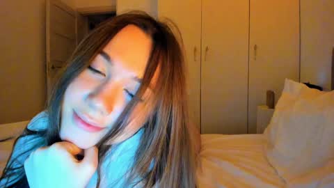 Snapshot of vikawels chatting on 04-08-26, 10:54 Vika online show from 04-08-26, 10:54