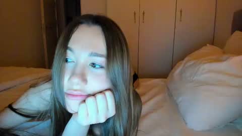 Snapshot of vikawels chatting on 06-12-26, 10:08 Vika online show from 06-12-26, 10:08