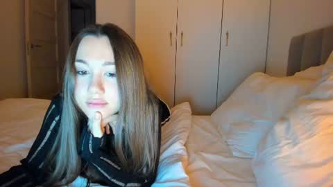 Snapshot of vikawels chatting on 06-15-26, 09:39 Vika online show from 06-15-26, 09:39