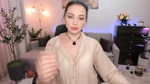 Viki Bellson online show from 06-07-26, 06:55