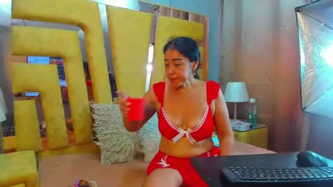 Snapshot of vikitomson chatting on 07-27-26, 01:29 vikiTomson online show from 07-27-26, 01:29