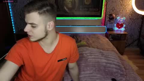 vikki and george online show from 03-06-25, 07:54