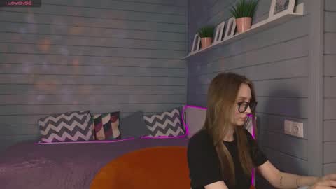 Viki online show from 10-18-25, 05:54