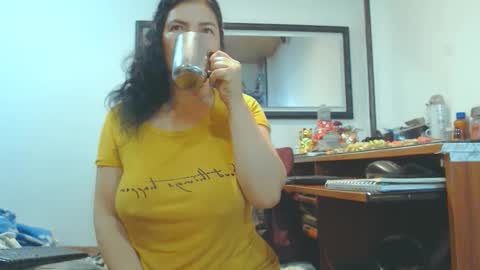 VIKKKTORIAAA online show from 10-13-25, 05:51