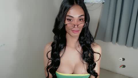 vikkylustfull online show from 03-08-25, 04:45