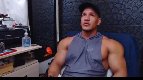 Viktor Herrera online show from 12-30-24, 02:08