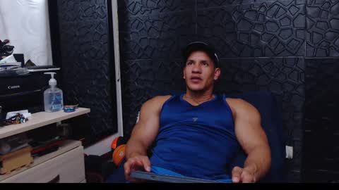 Viktor Herrera online show from 01-05-25, 11:22