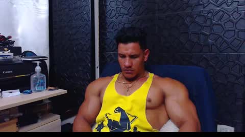 Viktor Herrera online show from 01-14-25, 04:40