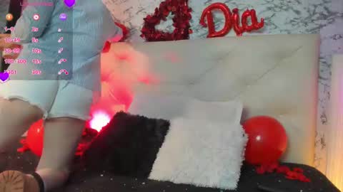 Snapshot of viktoria_davis_ chatting on 02-14-25, 10:47 Viktoria online show from 02-14-25, 10:47