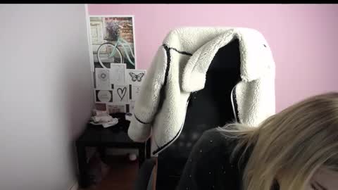 viktoria_lovely online show from 11-25-25, 10:04