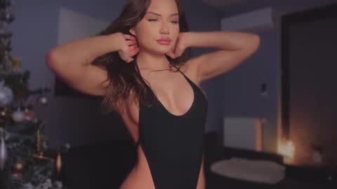 Snapshot of viktoria_www chatting on 12-19-25, 05:09 Viktoria www online show from 12-19-25, 05:09