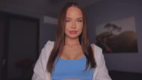 Snapshot of viktoria_www chatting on 02-20-26, 06:30 Viktoria www online show from 02-20-26, 06:30