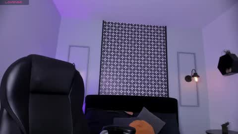 Victoria online show from 04-11-26, 05:06