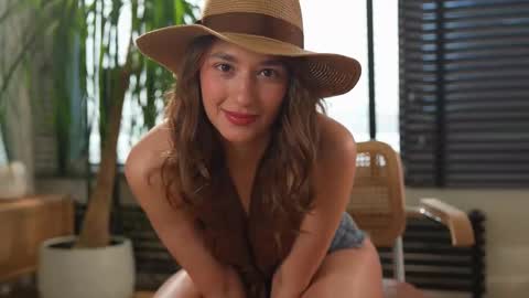 Lana online show from 02-11-25, 10:37