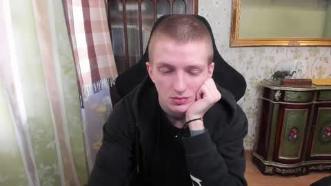 Snapshot of vince__dice chatting on 04-28-26, 07:02 Dimoooooon online show from 04-28-26, 07:02