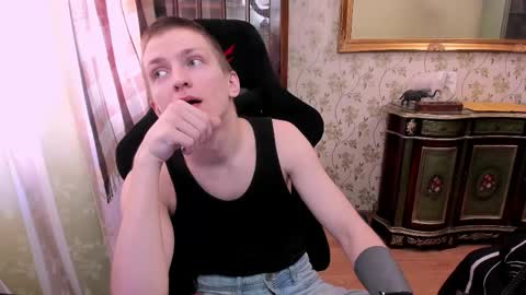 Snapshot of vince__dice chatting on 05-08-26, 06:30 Dimoooooon online show from 05-08-26, 06:30