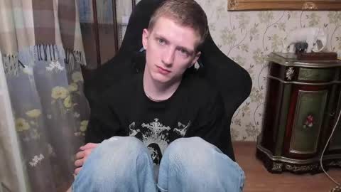 Snapshot of vince__dice chatting on 05-30-26, 03:53 Dimoooooon online show from 05-30-26, 03:53
