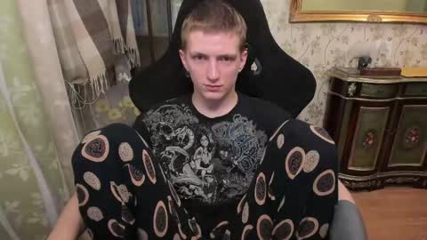 Snapshot of vince__dice chatting on 06-03-26, 11:10 Dimoooooon online show from 06-03-26, 11:10
