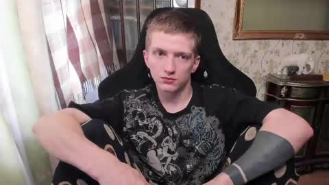Snapshot of vince__dice chatting on 06-04-26, 02:01 Dimoooooon online show from 06-04-26, 02:01